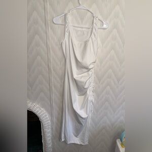 Elegant White Sleeveless Dress